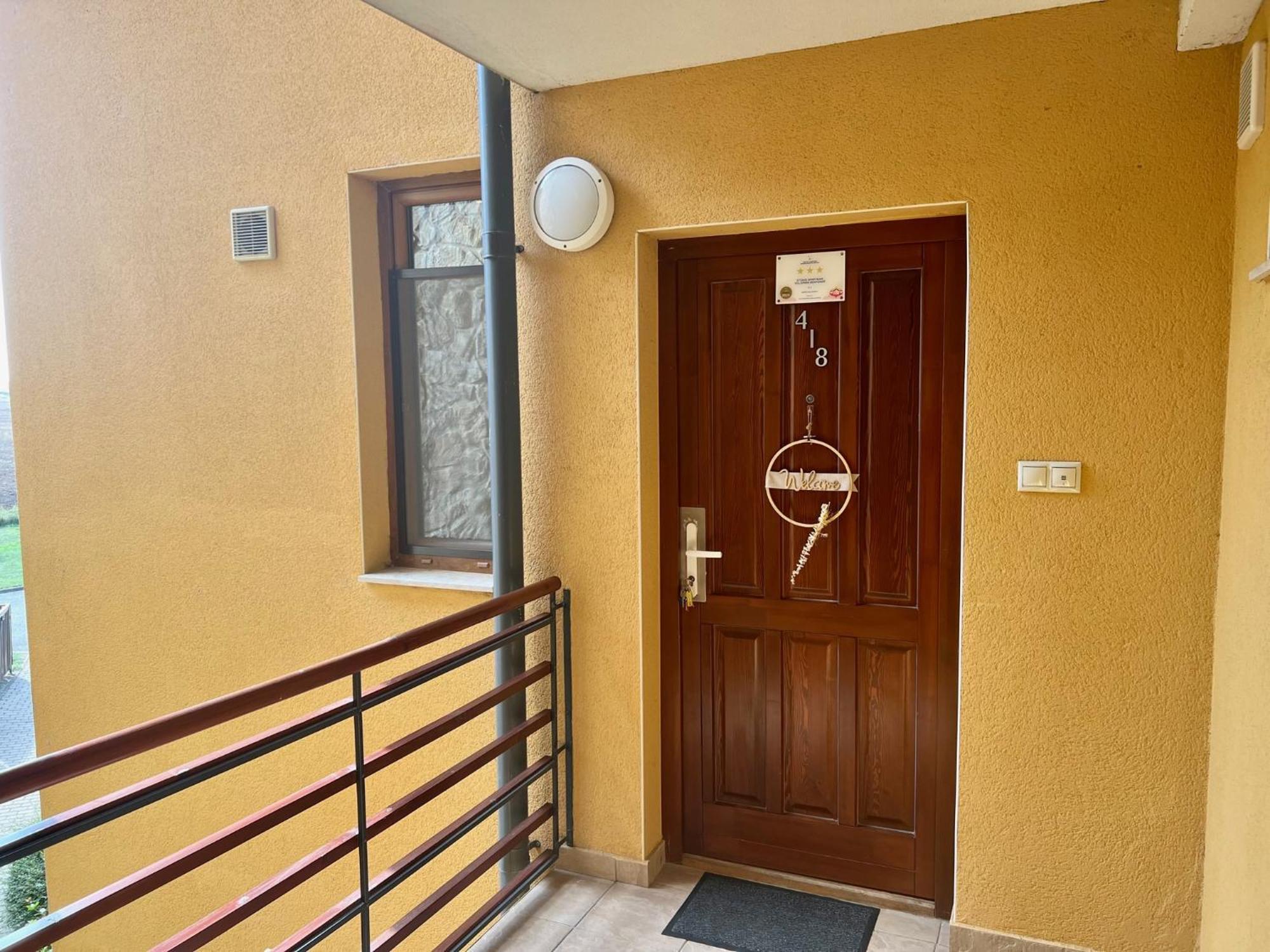 Luxus Golf Apartment Buk Exterior foto